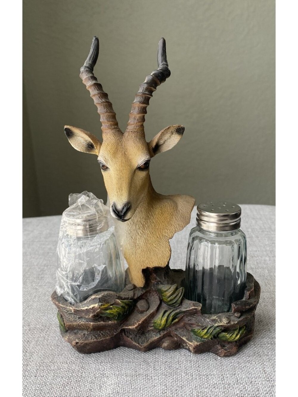 Antelope Salt & Pepper Shakers Holder DWK World Of Wonders 2014